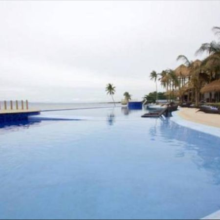 The Bellevue Resort Panglao Kültér fotó Infinity pool at the Iberostar Grand Hotel, Playa del Carmen, Mexico