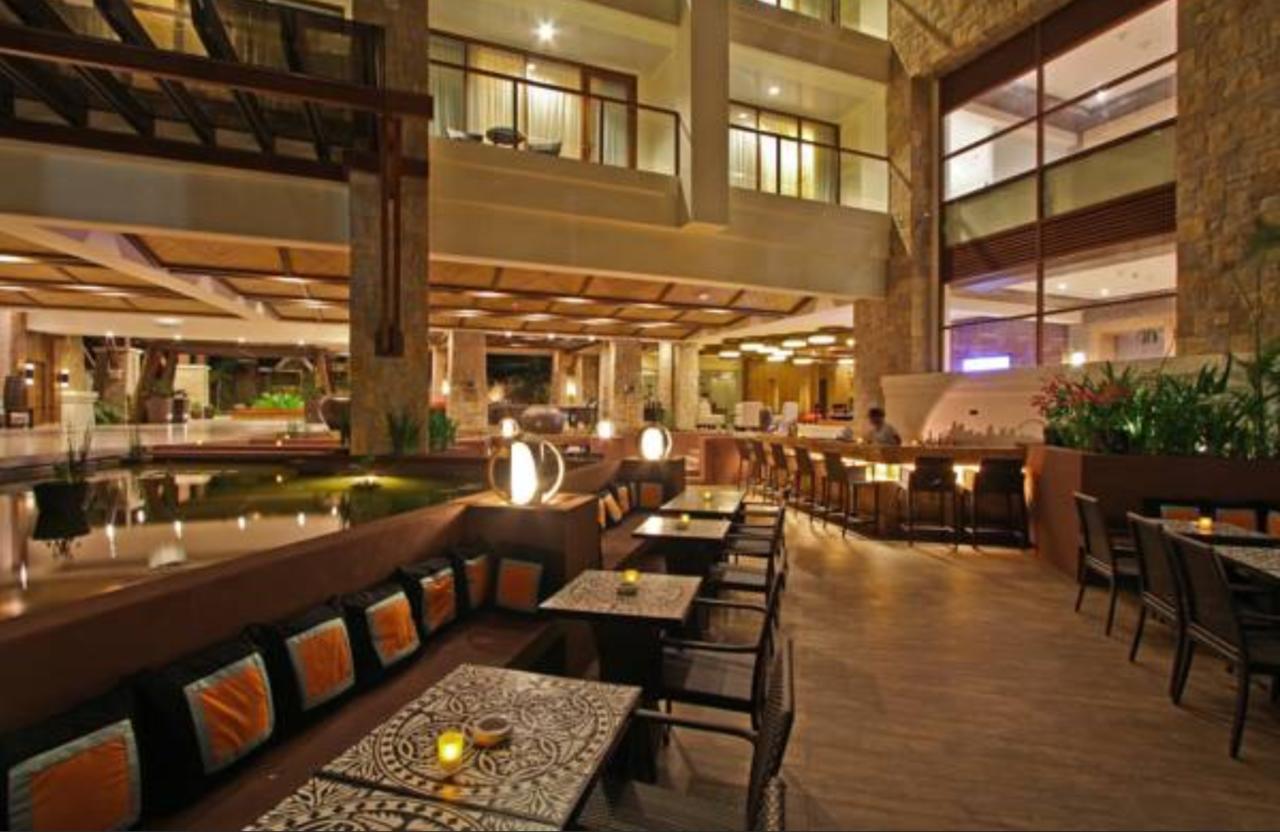 The Bellevue Resort Panglao Kültér fotó The lobby of the hotel