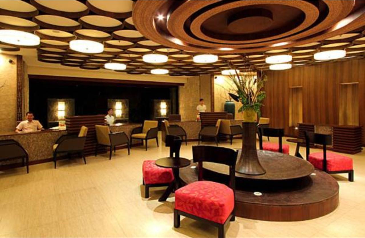 The Bellevue Resort Panglao Kültér fotó The lounge at the airport
