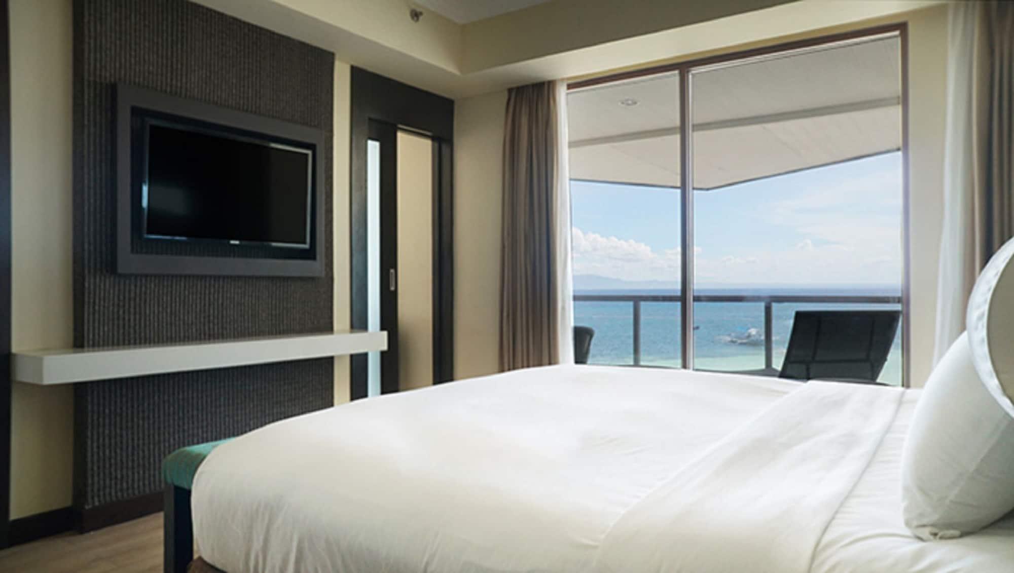 The Bellevue Resort Panglao Kültér fotó A bedroom at the hotel
