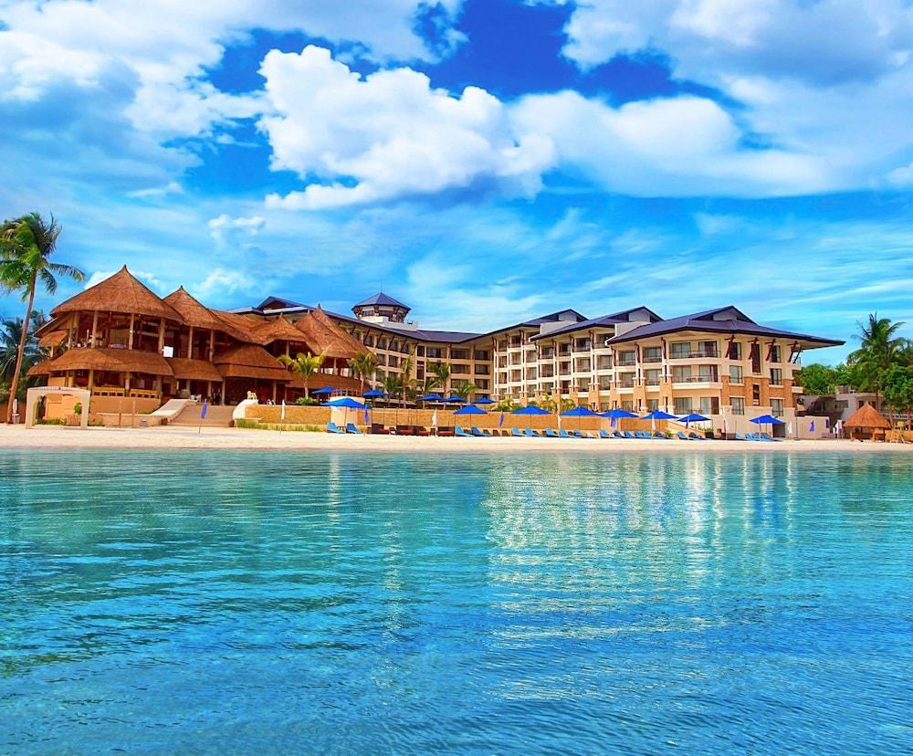 The Bellevue Resort Panglao Kültér fotó The resort's main building