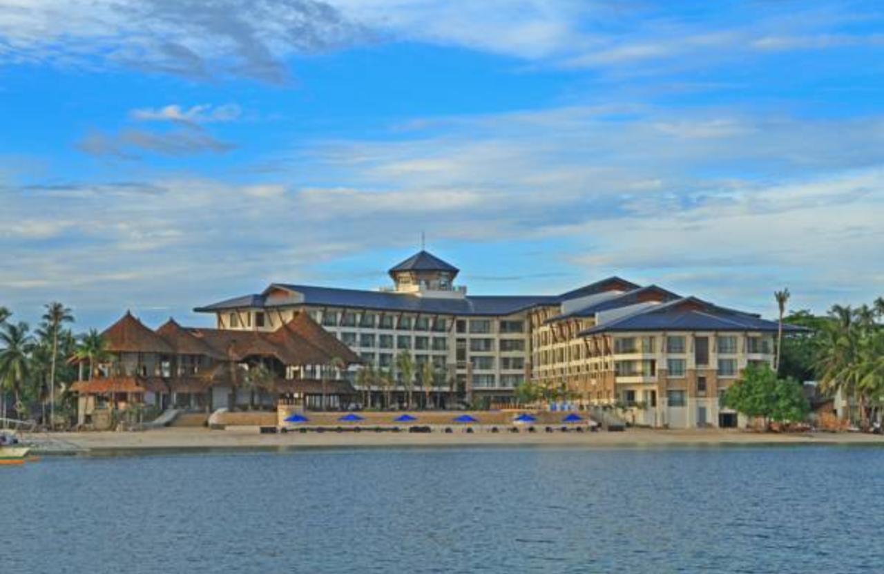 The Bellevue Resort Panglao Kültér fotó The hotel's main building
